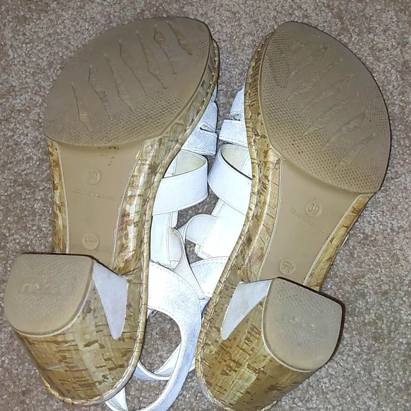 Sandals - Picture 4 of 6